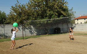 Hot babe Alexis Adams working out in sports bra and yoga pants